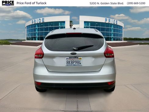 Used 2017 Ford Focus SE image 6