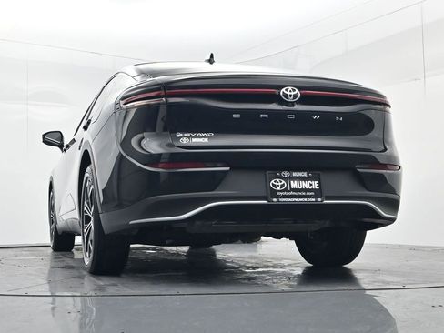 Used 2024 Toyota Crown XLE image 46