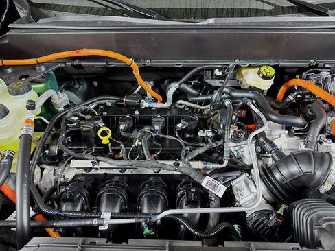 Certified 2025 Ford Maverick XLT w/ Equipment Group 301A image 33