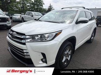 Used 2019 Toyota Highlander Limited Platinum AWD/4WD video 1