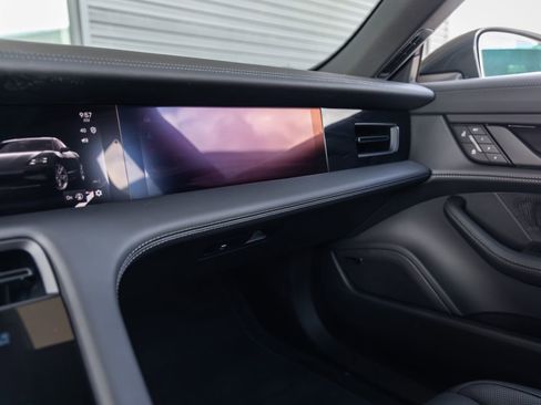 New 2026 Porsche Taycan 4S AWD/4WD image 32
