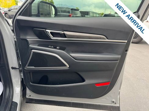 Used 2025 Kia Telluride EX X-Line AWD/4WD image 10