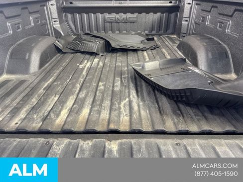 Used 2025 GMC Sierra 2500 AT4X image 22