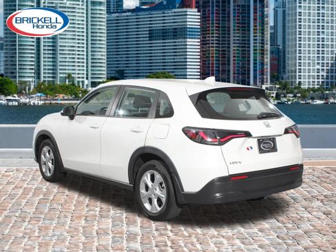 Used 2024 Honda HR-V LX image 3