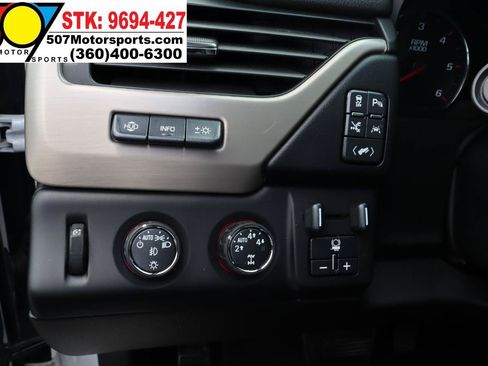 Used 2016 GMC Yukon XL Denali w/ Open Road Package AWD/4WD image 15