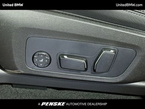 Used 2025 BMW X4 xDrive30i image 4