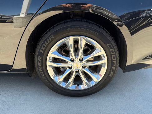 Used 2017 Chevrolet Malibu Hybrid w/ Leather Package FWD image 9