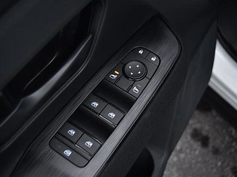 New 2026 Nissan Kicks S image 9