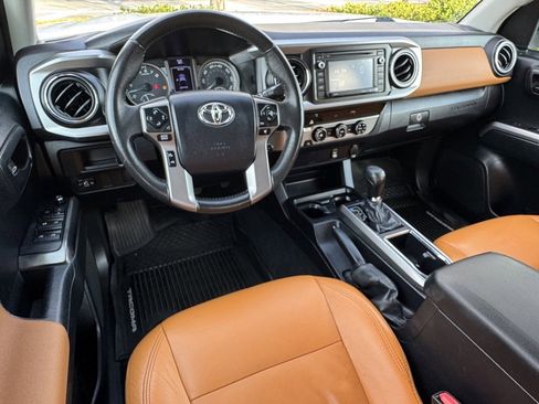 Used 2016 Toyota Tacoma SR5 image 16