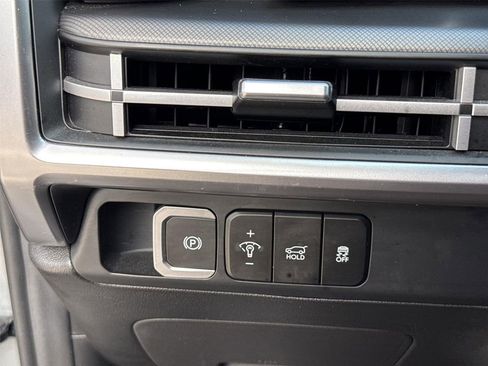 Used 2025 Hyundai Santa Fe SEL image 17