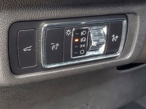 Used 2023 Lincoln Corsair AWD w/ Equipment Group 101A image 11