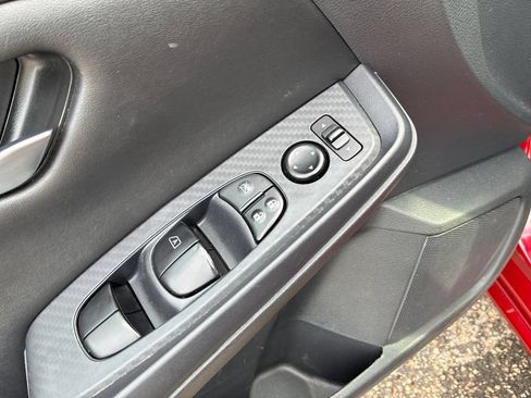 Used 2024 Nissan Sentra SV FWD image 27