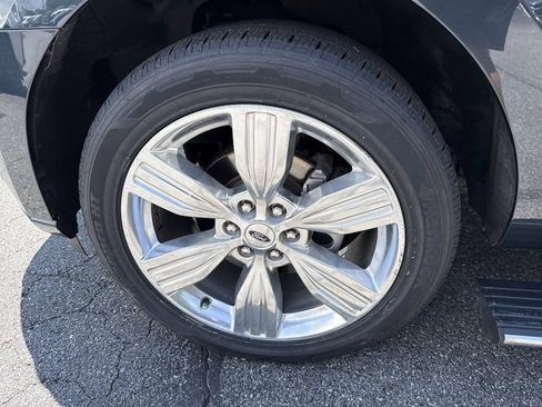 Used 2022 Ford Expedition Max Platinum AWD/4WD image 11