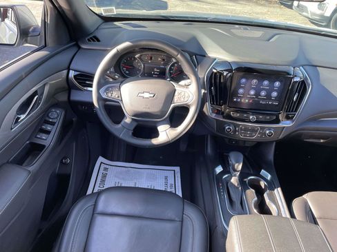 Certified 2023 Chevrolet Traverse LT image 14