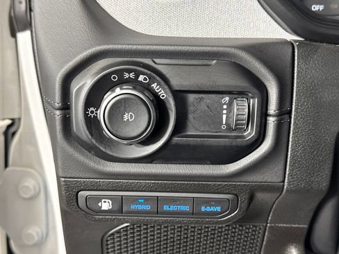 Certified 2025 Jeep Wrangler Unlimited Sahara AWD/4WD image 14