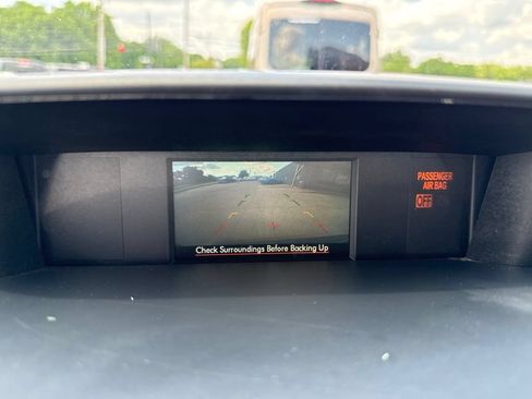 Used 2015 Subaru Forester 2.5i AWD/4WD image 8