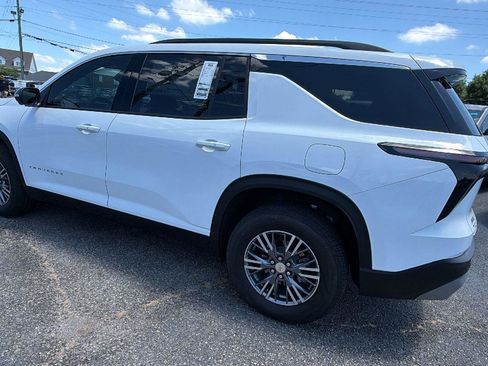 New 2026 Chevrolet Traverse LT w/ Driver Confidence Package FWD image 7