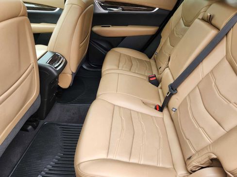 Used 2020 Cadillac XT6 Premium Luxury w/ Platinum Package AWD/4WD image 10