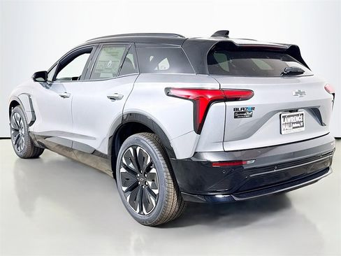New 2026 Chevrolet Blazer EV RS image 3