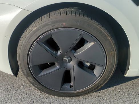 Used 2022 Tesla Model 3 Long Range image 15