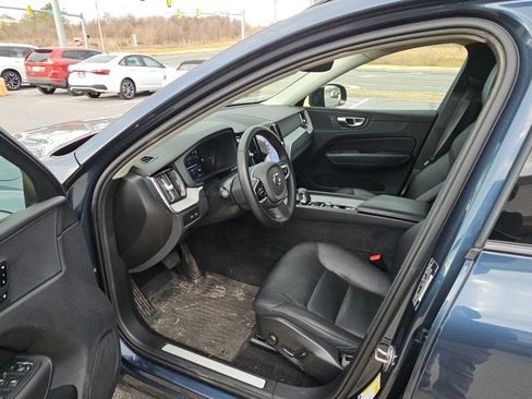 Used 2025 Volvo XC60 T8 Plus w/ Protection Package Premier image 7