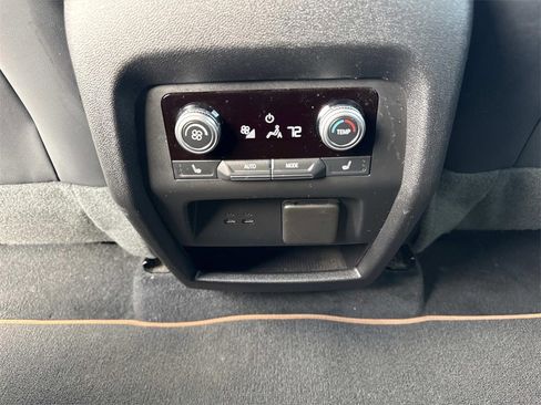 Used 2024 GMC Acadia AT4 w/ Luxury Package image 24