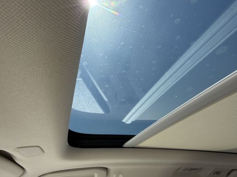 Certified 2023 Volvo XC60 B5 Ultimate w/ Protection Package Premier image 20