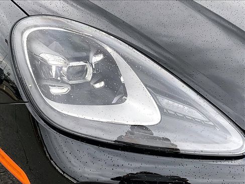 Used 2023 Porsche Cayenne image 12