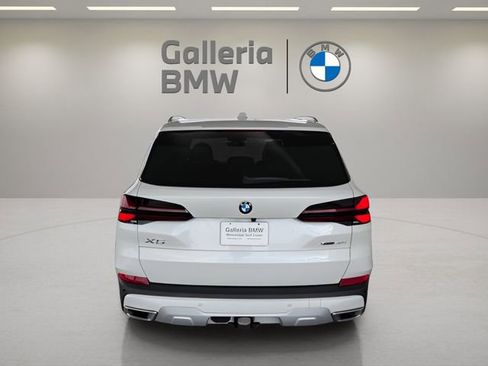 Used 2025 BMW X5 xDrive40i w/ Executive Package image 8