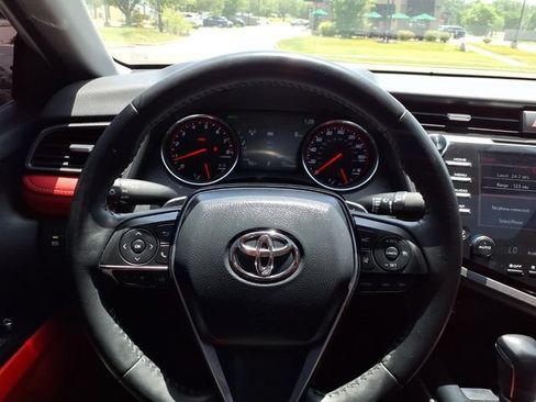 Used 2020 Toyota Camry XSE w/ Blackout Package FWD image 11