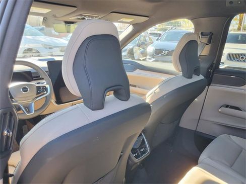 New 2025 Volvo EX90 Plus w/ Protection Package Premier image 25