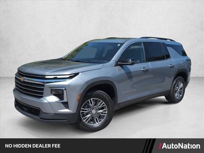 Used 2025 Chevrolet Traverse LT w/ Driver Confidence Package