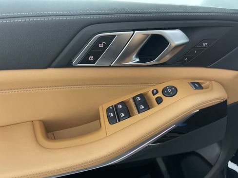 Certified 2023 BMW X5 xDrive40i w/ Premium Package image 11
