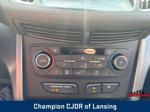 Used 2017 Ford Escape SE w/ Equipment Group 201A FWD image 23