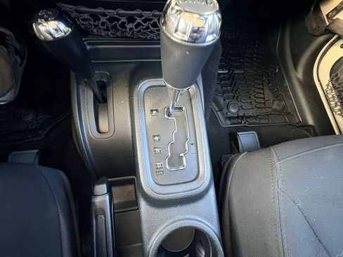 Used 2018 Jeep Wrangler Sport image 11