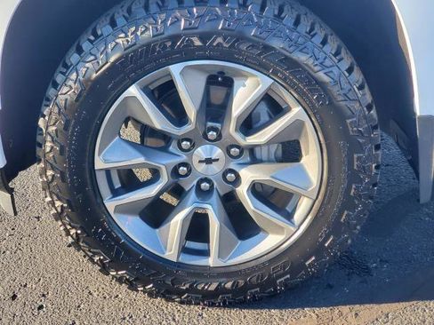 Used 2021 Chevrolet Silverado 1500 RST w/ Z71 Off-Road Package image 5