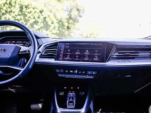 Used 2023 Audi Q4 e-tron Premium Plus w/ Premium Plus image 13