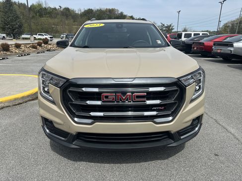 Used 2023 GMC Terrain AT4 w/ Infotainment Package II image 3