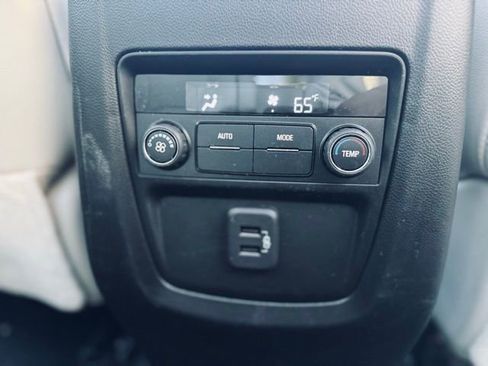 Used 2023 Buick Enclave Essence w/ Experience Buick Package image 20