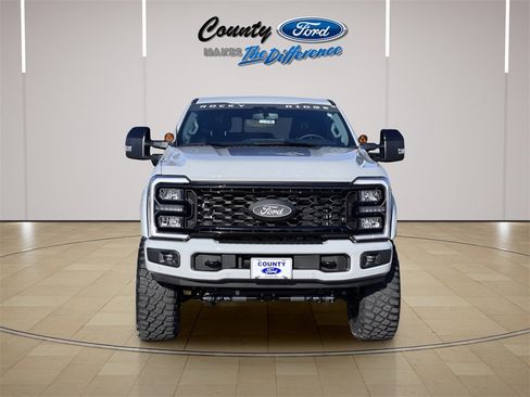 New 2026 Ford F250 Lariat w/ Black Appearance Package image 11