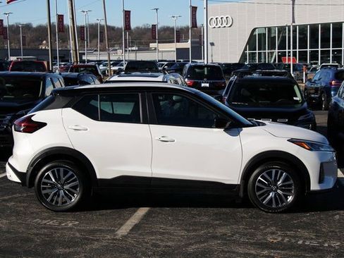 Certified 2024 Nissan Kicks SV image 10