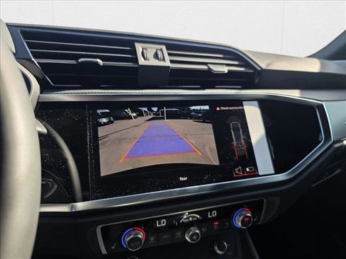 New 2025 Audi Q3 2.0T Premium w/ Convenience Package image 23