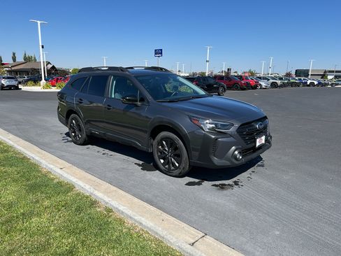 Certified 2025 Subaru Outback Onyx Edition AWD/4WD image 9