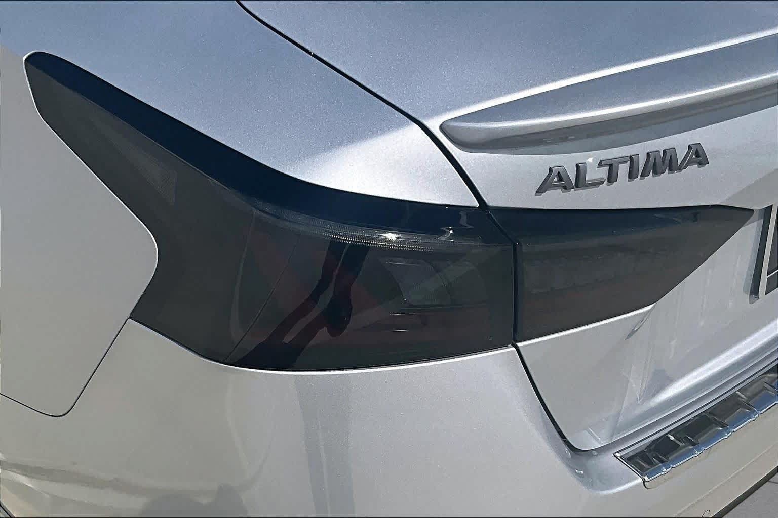Used 2023 Nissan Altima 2.5 SR FWD image 27