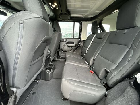 Used 2021 Jeep Wrangler Unlimited Sport AWD/4WD image 28