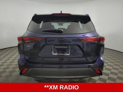 Used 2024 Toyota Highlander Limited FWD image 7
