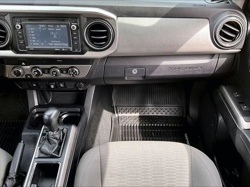 Used 2019 Toyota Tacoma SR5 AWD/4WD image 24