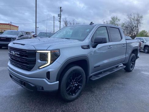 New 2026 GMC Sierra 1500 Elevation w/ LPO, Elevation Black Package AWD/4WD image 8