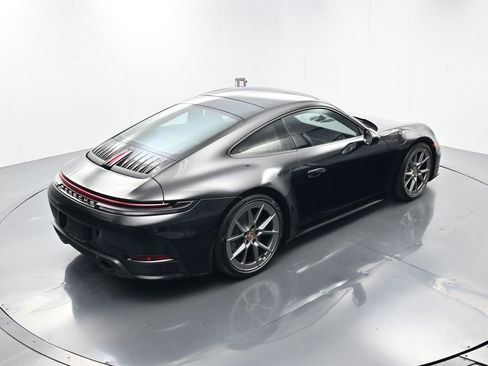 Used 2025 Porsche 911 Carrera image 34