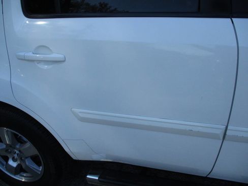 Used 2011 Honda Pilot EX-L image 19